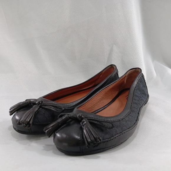 Coach Shoes - COACH WOMENS SIZE 7B BALLET FLATS SOPHIA GRAPHITE BLACK CC LOGO TASSELES CLASSIC
